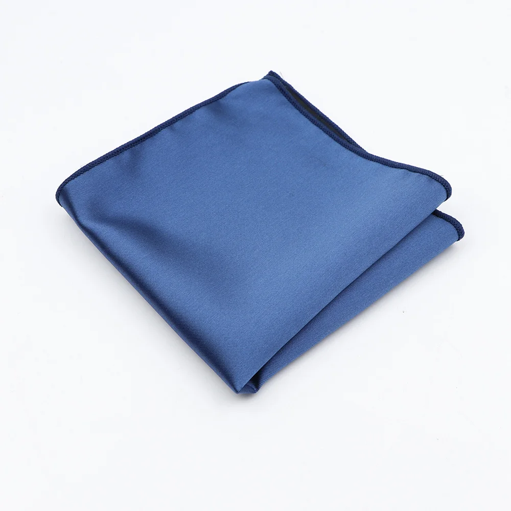 serviette bleue pliée