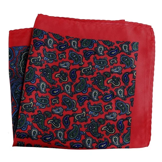 mouchoir rouge motif paisley vibrant