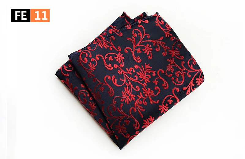 mouchoir motif floral noir rouge