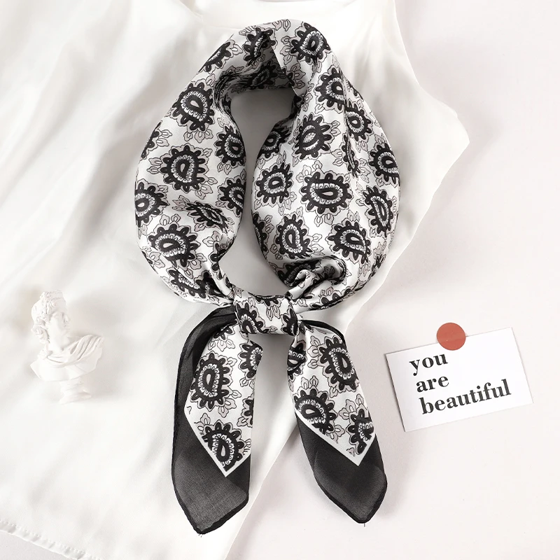 foulard paisley noir et blanc